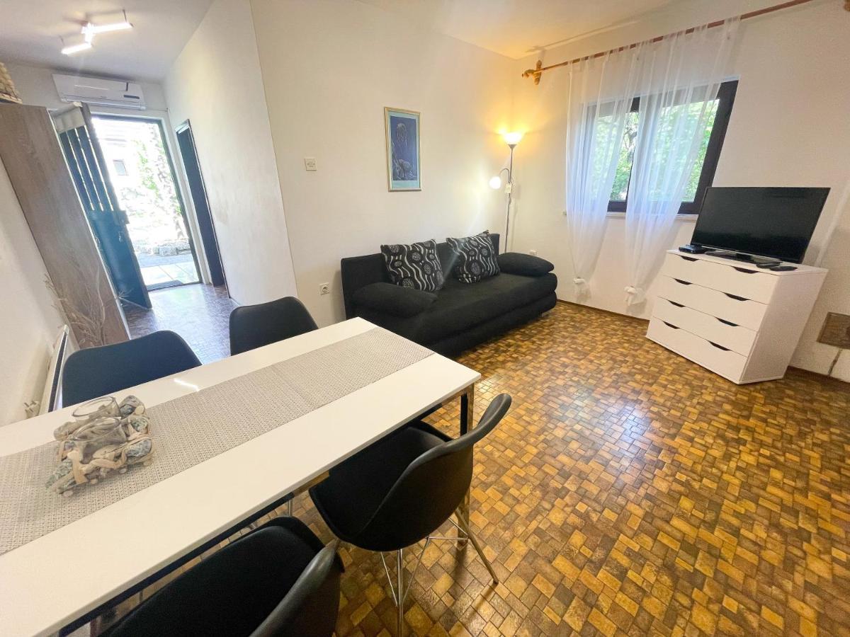 Apartmani Irena 자드라보노 외부 사진